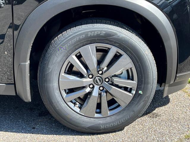 new 2025 Nissan Pathfinder car, priced at $36,979