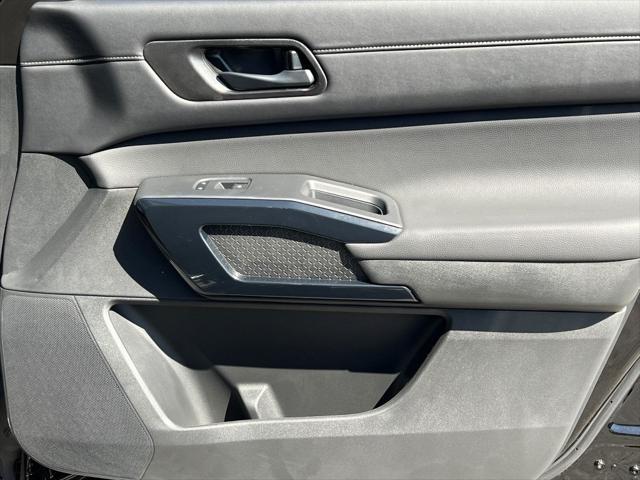 new 2025 Nissan Pathfinder car, priced at $36,979