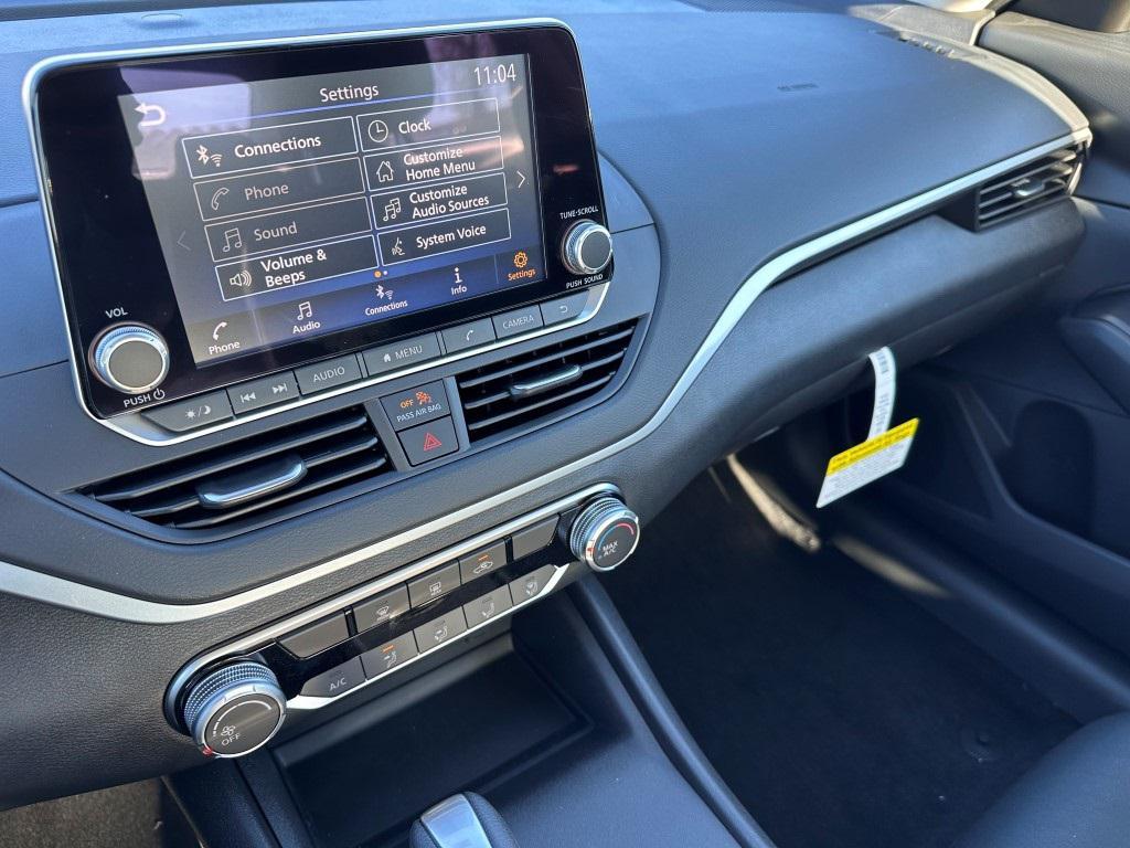new 2025 Nissan Altima car, priced at $24,985