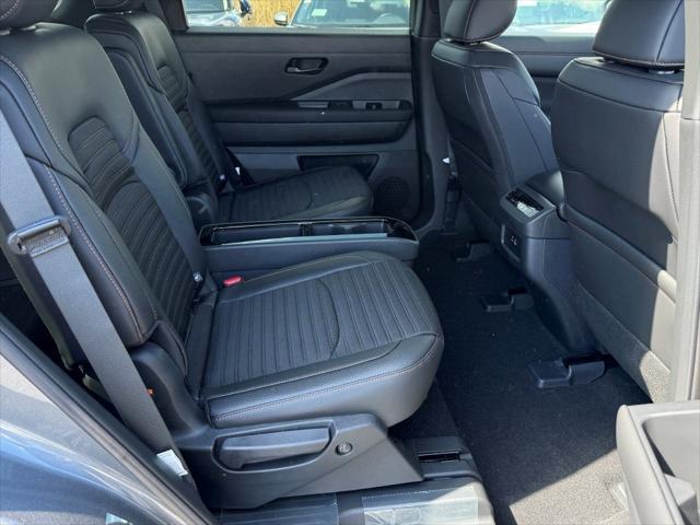new 2025 Nissan Pathfinder car, priced at $44,515