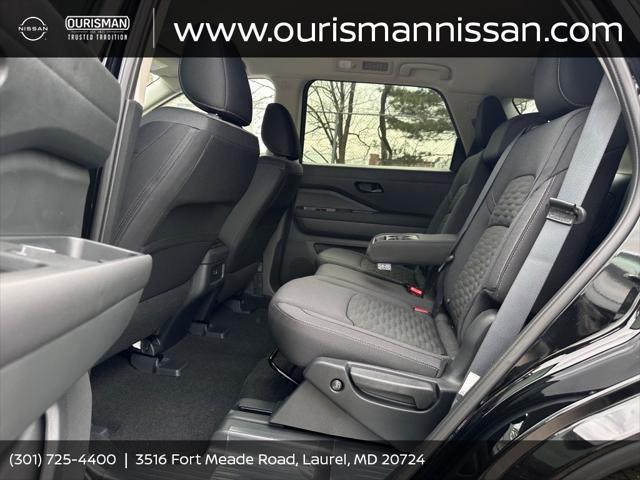 new 2025 Nissan Pathfinder car, priced at $42,910