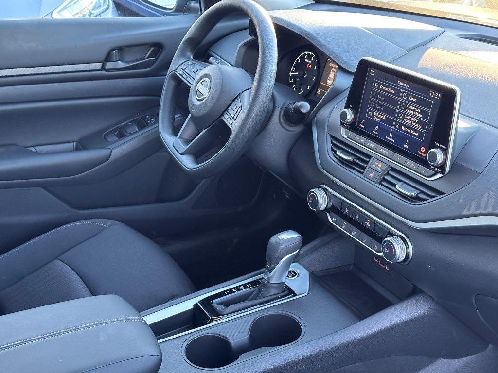 new 2025 Nissan Altima car, priced at $25,036