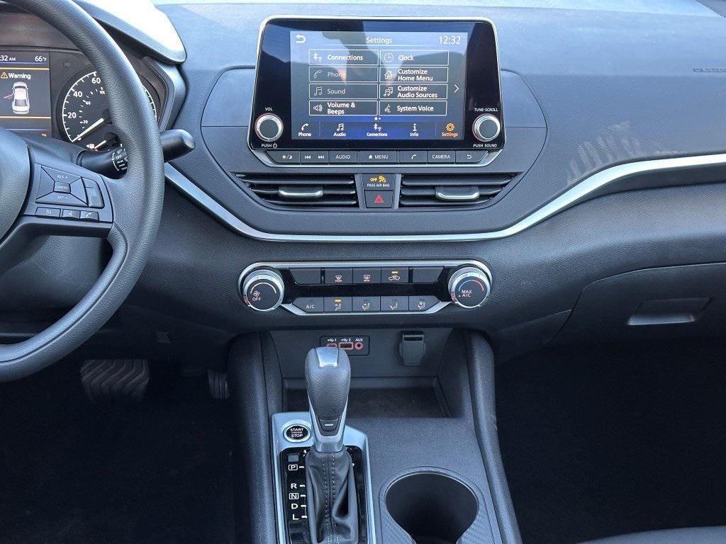new 2025 Nissan Altima car, priced at $25,036