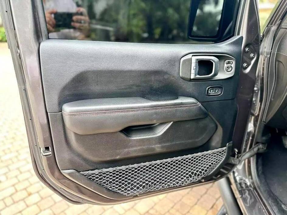 used 2018 Jeep Wrangler Unlimited car, priced at $27,995