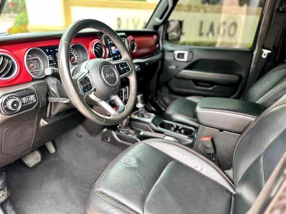 used 2018 Jeep Wrangler Unlimited car, priced at $27,995