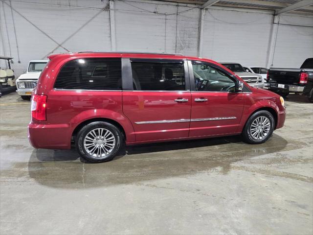 used 2014 Chrysler Town & Country car, priced at $8,500