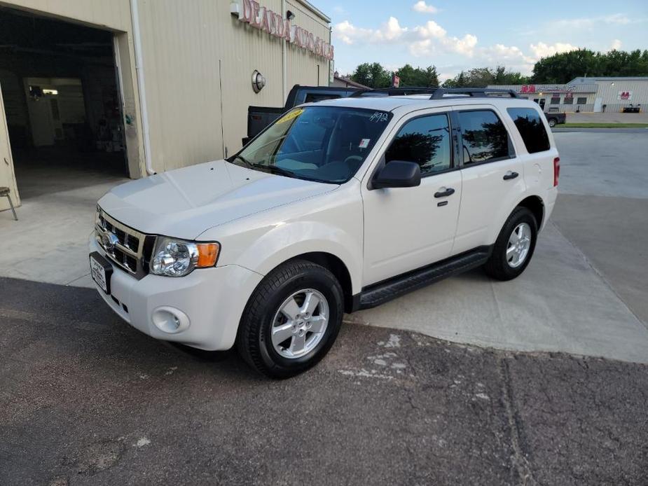 used 2009 Ford Escape car, priced at $7,900