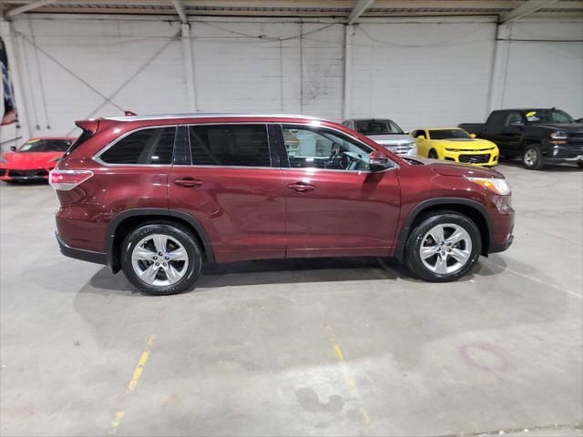 used 2015 Toyota Highlander car, priced at $21,500