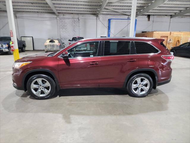 used 2015 Toyota Highlander car, priced at $21,500