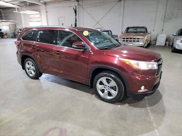 used 2015 Toyota Highlander car, priced at $21,500