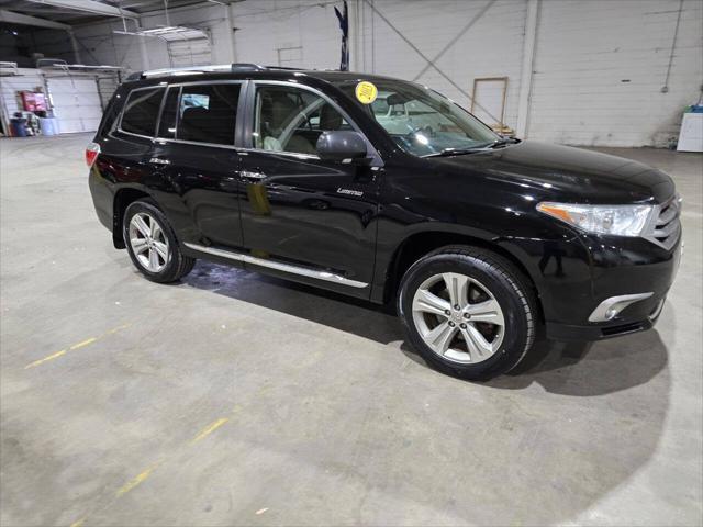 used 2013 Toyota Highlander car, priced at $14,500