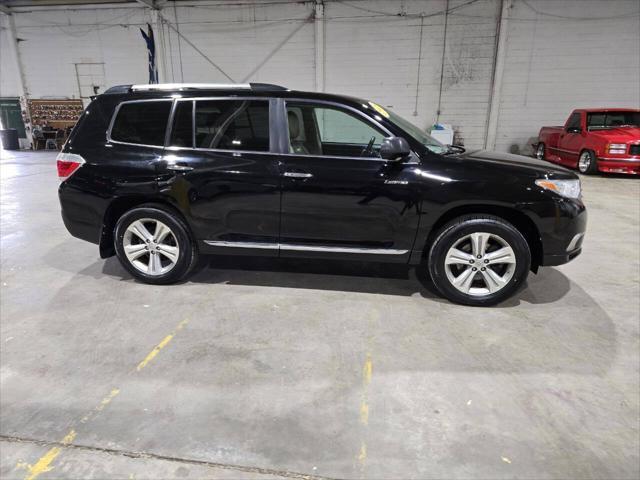 used 2013 Toyota Highlander car, priced at $14,500