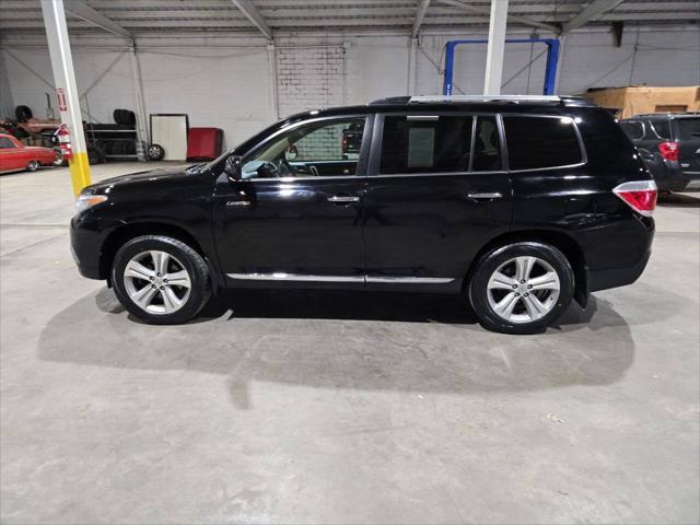 used 2013 Toyota Highlander car, priced at $14,500