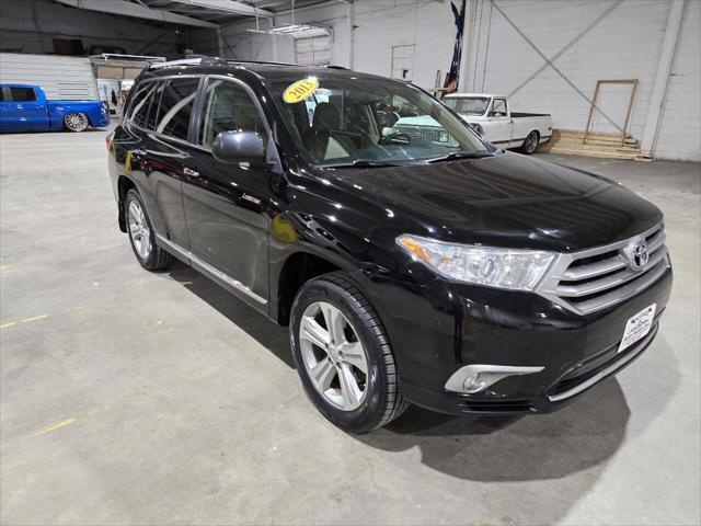 used 2013 Toyota Highlander car, priced at $14,500