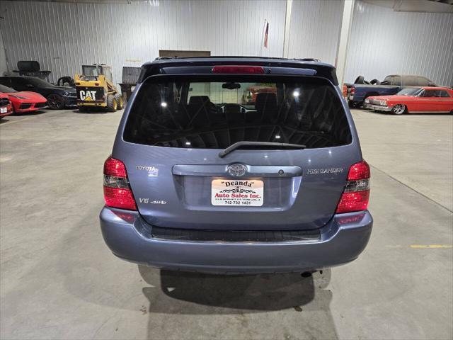 used 2006 Toyota Highlander car, priced at $10,500