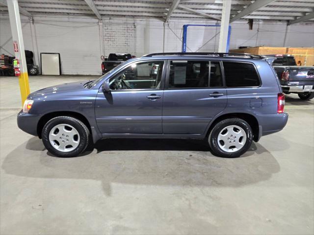 used 2006 Toyota Highlander car, priced at $10,500