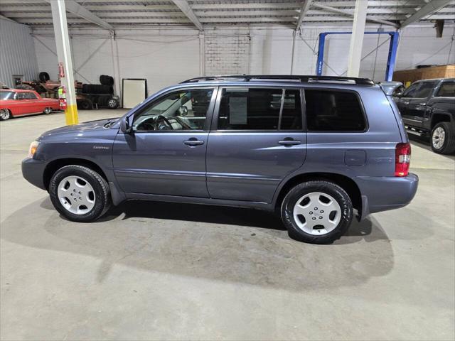 used 2006 Toyota Highlander car, priced at $10,500