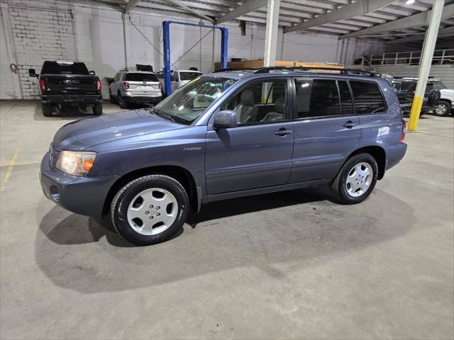 used 2006 Toyota Highlander car, priced at $10,500