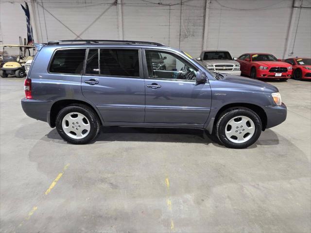 used 2006 Toyota Highlander car, priced at $10,500