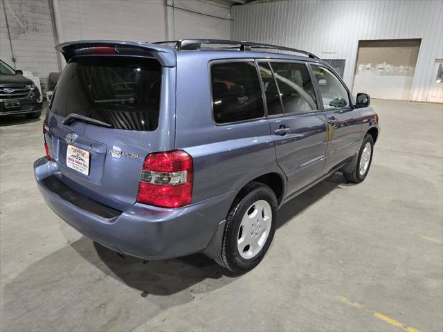 used 2006 Toyota Highlander car, priced at $10,500