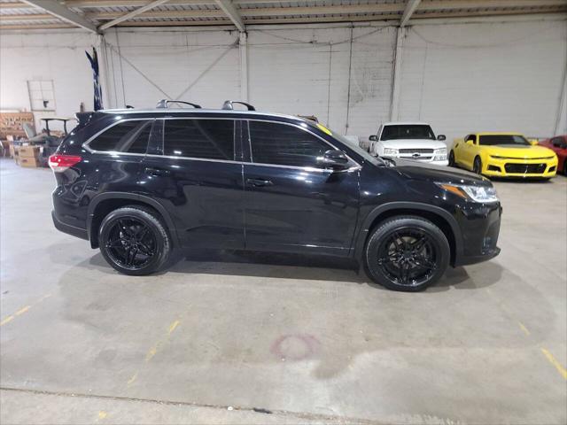 used 2017 Toyota Highlander car, priced at $22,900