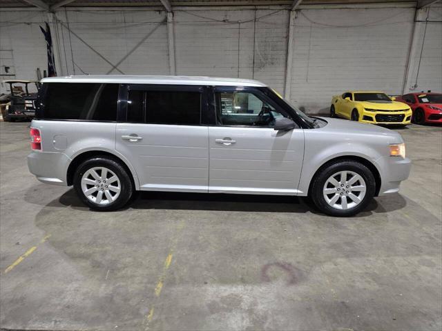 used 2009 Ford Flex car, priced at $4,900