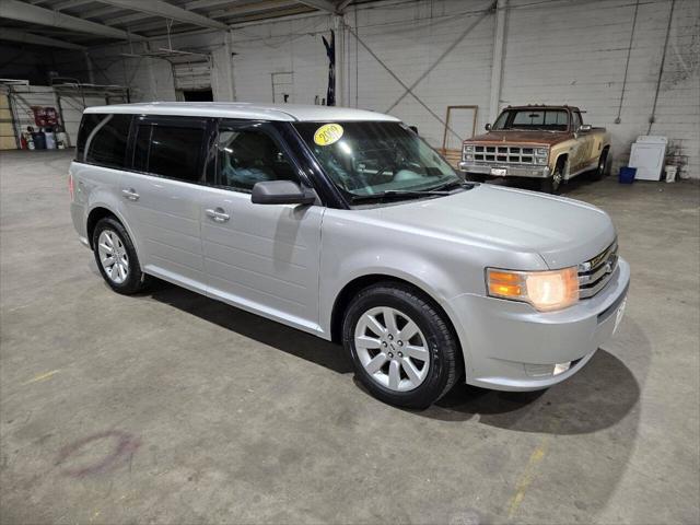 used 2009 Ford Flex car, priced at $4,900