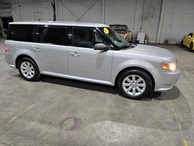 used 2009 Ford Flex car, priced at $4,900