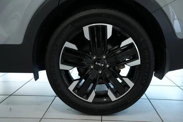 used 2024 Kia Telluride car, priced at $40,995