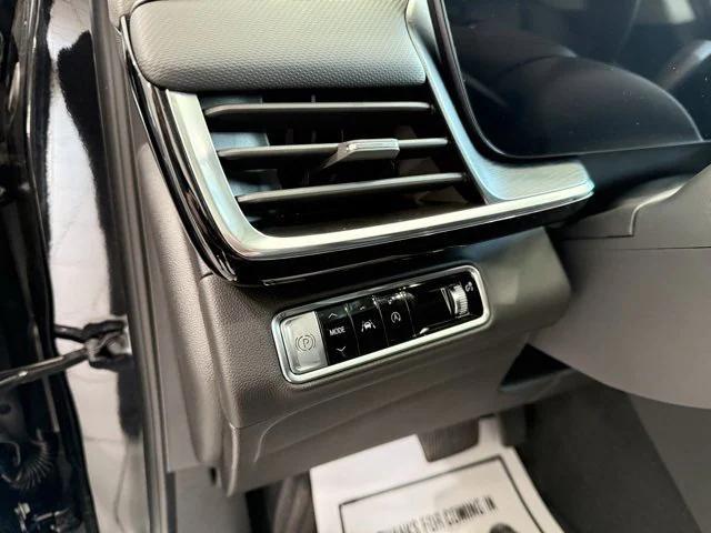 new 2025 Buick Envision car, priced at $36,552