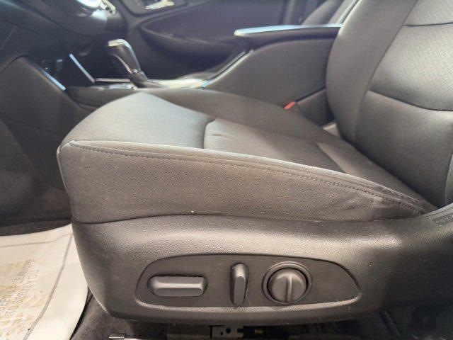 used 2018 Chevrolet Malibu car, priced at $15,995