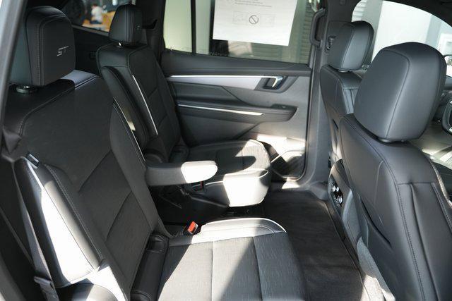 new 2025 Buick Enclave car, priced at $51,846