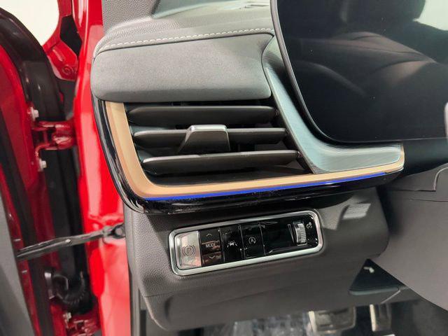 new 2025 Buick Envision car, priced at $37,251