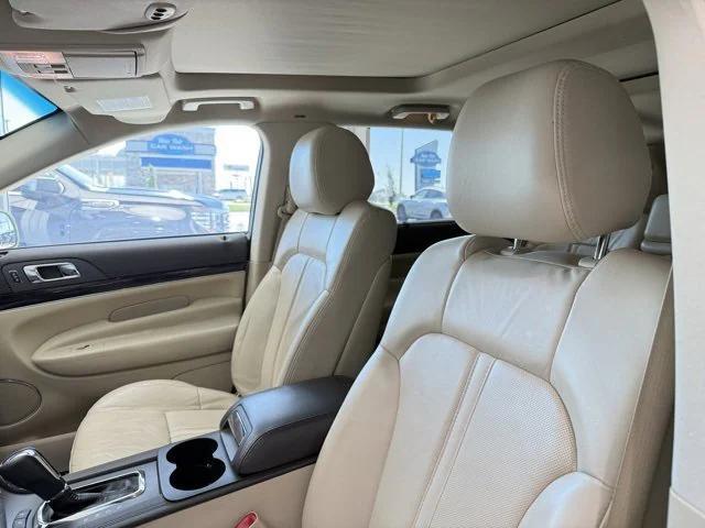 used 2019 Lincoln MKT car, priced at $19,995
