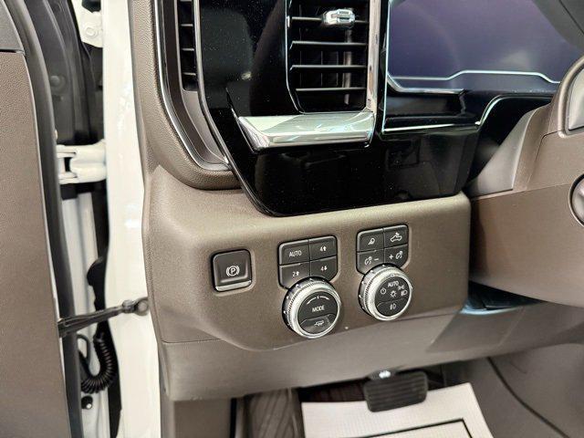 new 2025 GMC Sierra 1500 car, priced at $57,586
