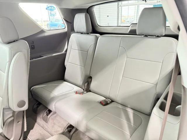 used 2021 Chevrolet Traverse car, priced at $28,995