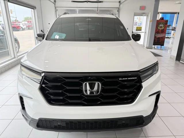 used 2025 Honda Pilot car, priced at $51,995