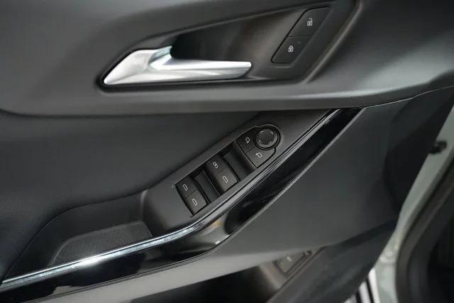 new 2026 Chevrolet Equinox car, priced at $33,934