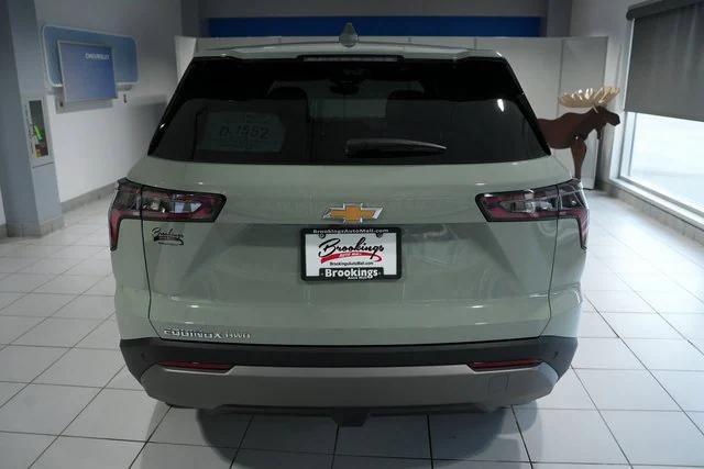 new 2026 Chevrolet Equinox car, priced at $33,934