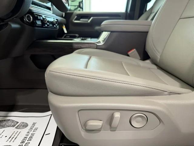 new 2025 GMC Sierra 2500 car, priced at $70,585