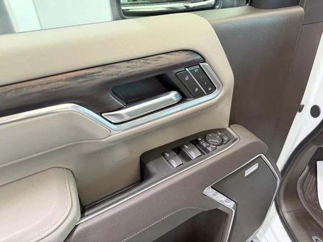 new 2025 GMC Sierra 2500 car, priced at $70,585