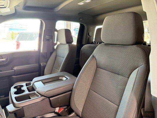 new 2025 GMC Sierra 1500 car, priced at $35,809