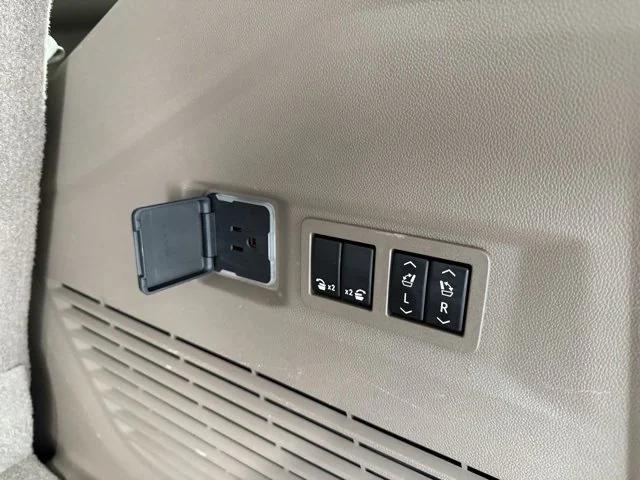 used 2021 GMC Yukon car, priced at $48,495