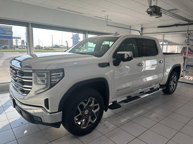 new 2025 GMC Sierra 1500 car, priced at $64,027