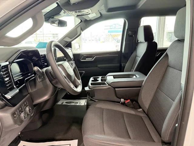 new 2025 Chevrolet Silverado 1500 car, priced at $44,294