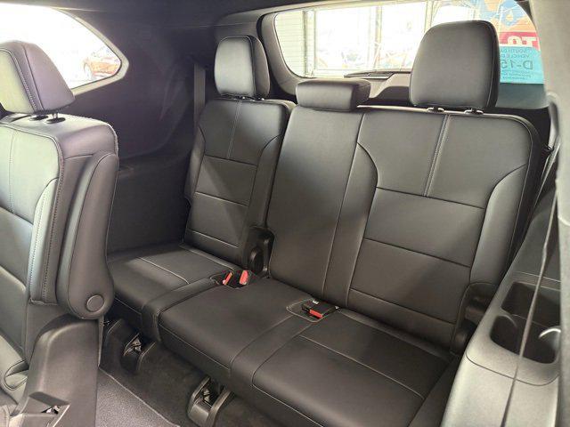 new 2025 GMC Acadia car, priced at $51,370