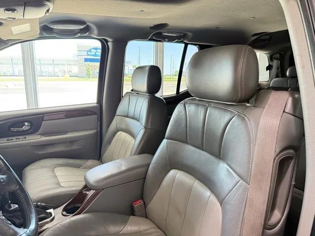 used 2004 GMC Envoy XL car, priced at $5,995