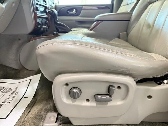 used 2004 GMC Envoy XL car, priced at $5,995