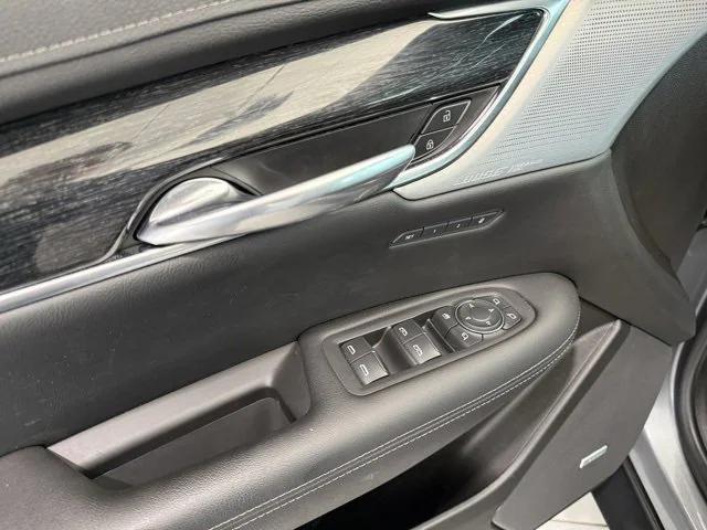 used 2021 Cadillac XT5 car, priced at $30,995