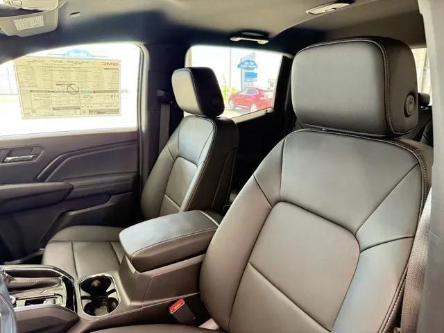 new 2025 GMC Canyon car, priced at $45,595